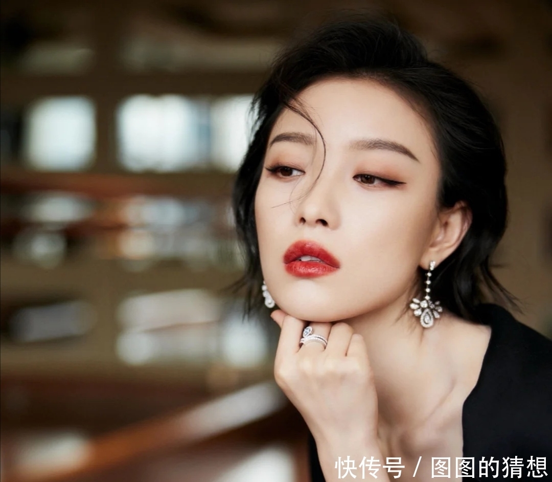 拥有这5种眼型的女生,颜值一般都不低,杏眼、柳叶眼上榜