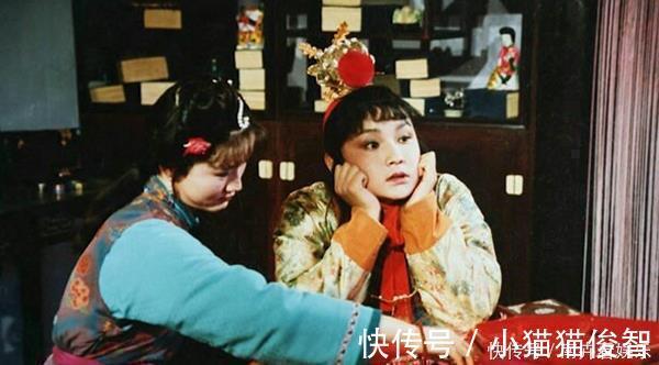 贾母#她是宝玉四大丫环之一,却莫名其妙失踪了,其实曹雪芹早有交代