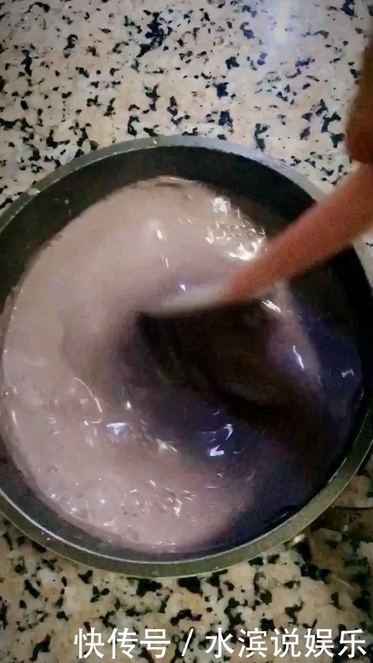 救星|它是头发的救星!每天吃一点它,头发乌黑有光泽,再不见少白头