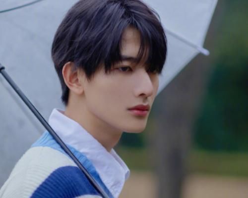 《创4》选手未播先火，被称为最帅鬼屋NPC，毕业院校了不得