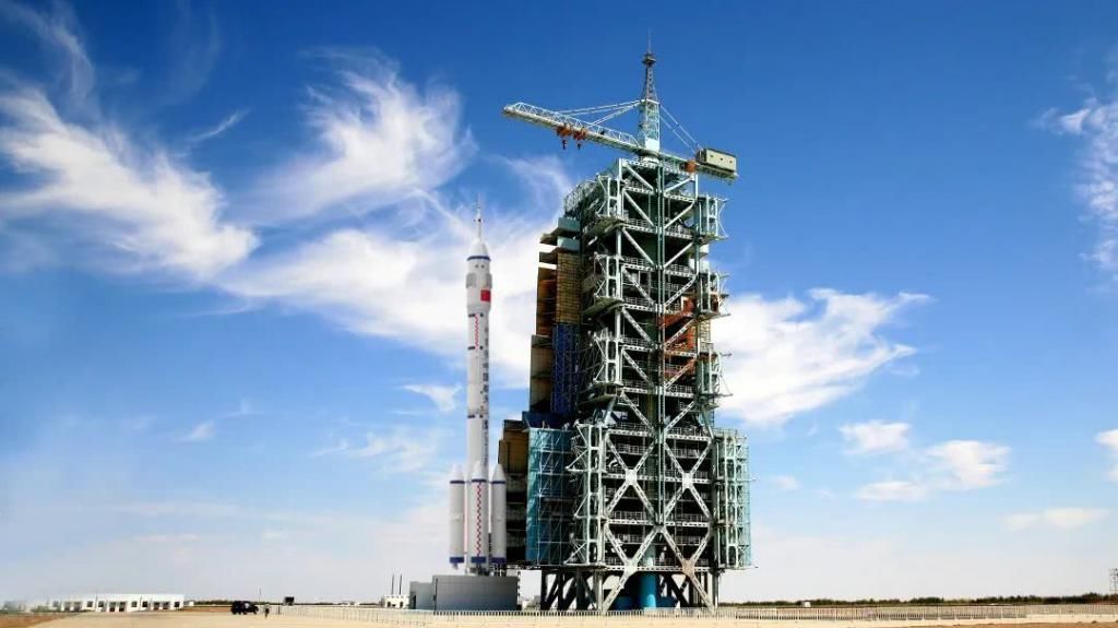 对不起|推荐丨对不起,别再找我,我要去阿拉善了