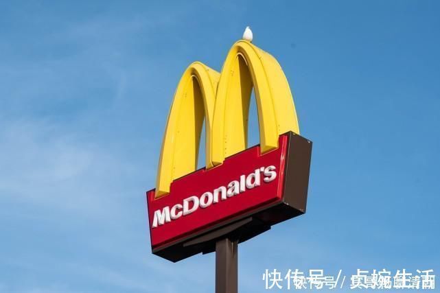 配色|当复古球鞋遇上麦当劳,这双外观吸睛度满分的联名鞋真馋人