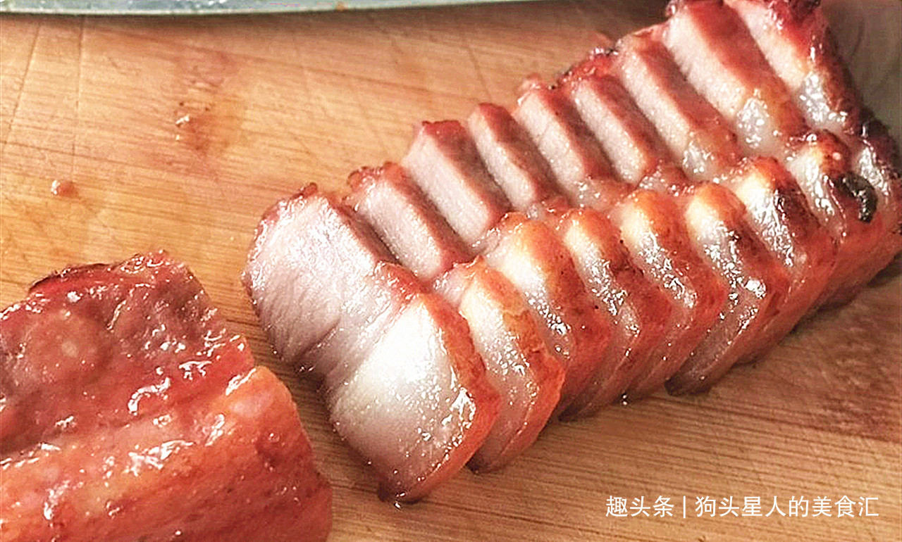 自从知道电饭煲可以做叉烧,我家隔天就做一锅,甘香肥美,太香了