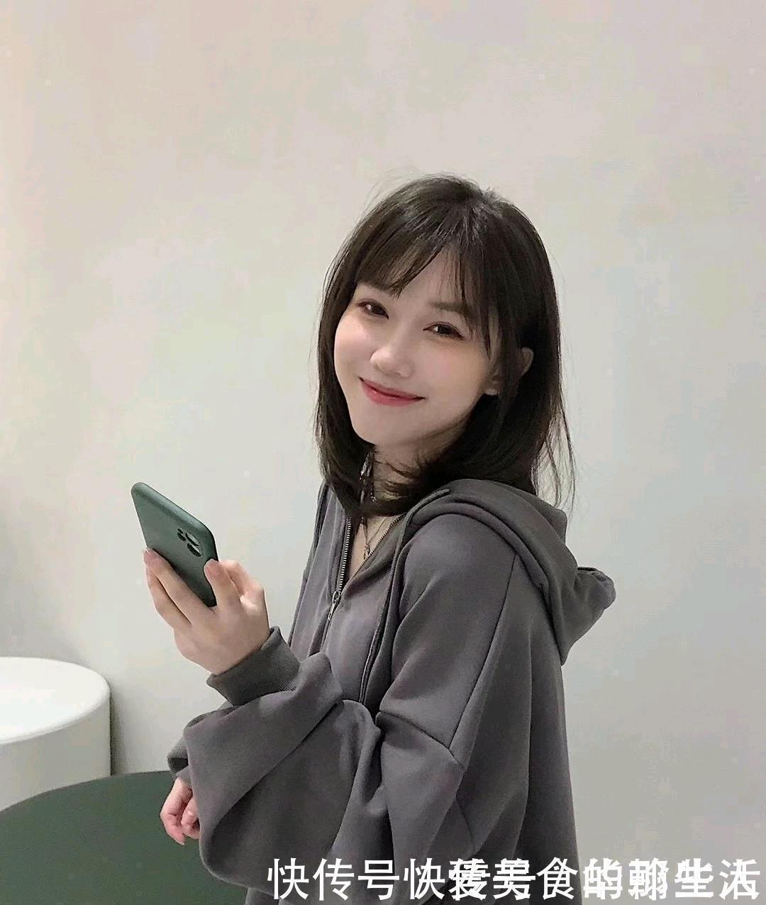 新年|分享几款适合方脸、大脸的发型，显脸小还减龄，很适合新年剪