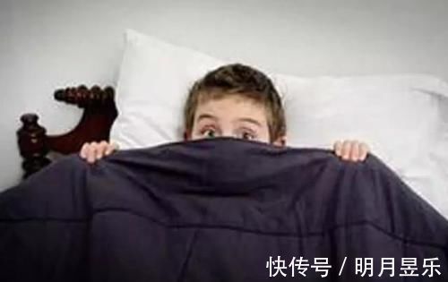 孩子|妈妈,我怕黑,家长若是这两种错误回答,会直接害了孩子一生