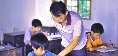 逢杨开府@唐朝一个文盲23岁才学认字,写了1首诗传遍天下,上过学的都会背