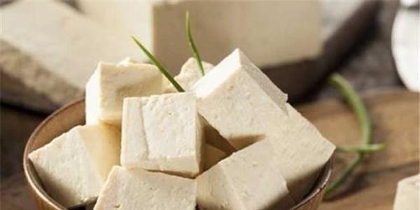 延缓衰老|更年期女性,常吃3种碱性食物,多做锻炼,或能帮助补充雌性激素