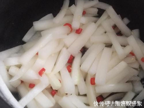 刮油|女生若不想肚子鼓鼓,4种食物平时敞开吃,或助你刮油瘦身