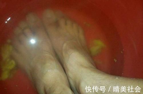 失眠|一块生姜就能搞定失眠,坚持用一周,驱寒又除湿,4种疾病不来扰