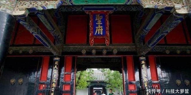 中年|历经2500多年依旧兴盛不衰,祖宅堪比皇宫 ,被誉为“天下第一家”