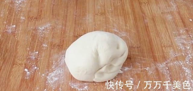 可口|教你水煎包的做法,出锅后金黄酥脆,松软可口,肉馅配方要收藏