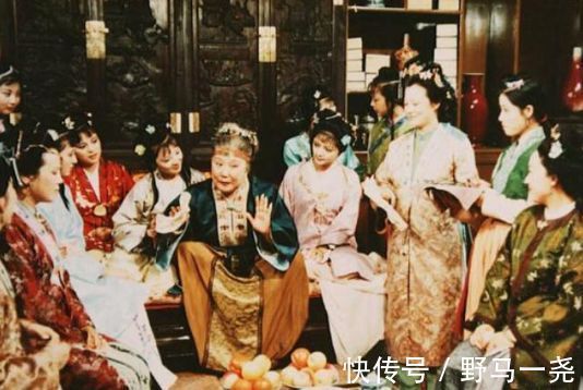 实权|她才是贾府里最有实权的女人,一直在装睡,其实比王熙凤还聪明!