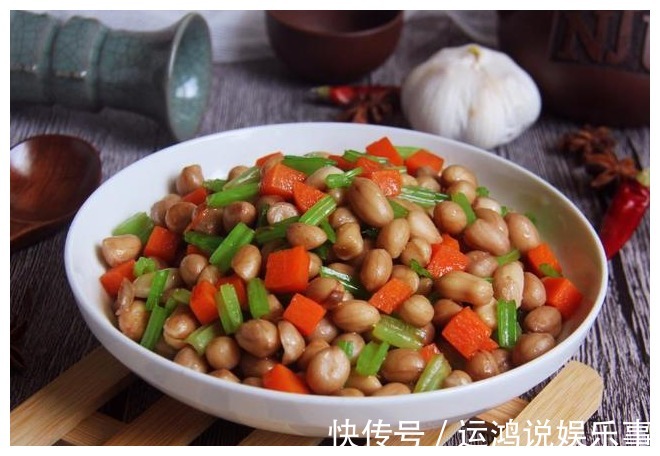 下酒菜|天热最爱凉拌菜，教你凉拌花生米，两分钟就学会，清淡爽口
