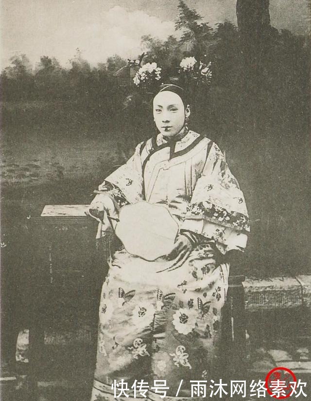 骡子|慈禧时代老照片：贵妇吸鸦片 骡子抬轿