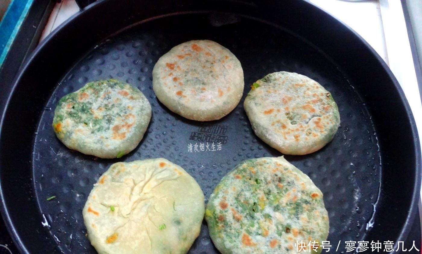 用它做素馅饼特别香,做法不难,皮薄馅多,饼松软,全家都喜欢吃