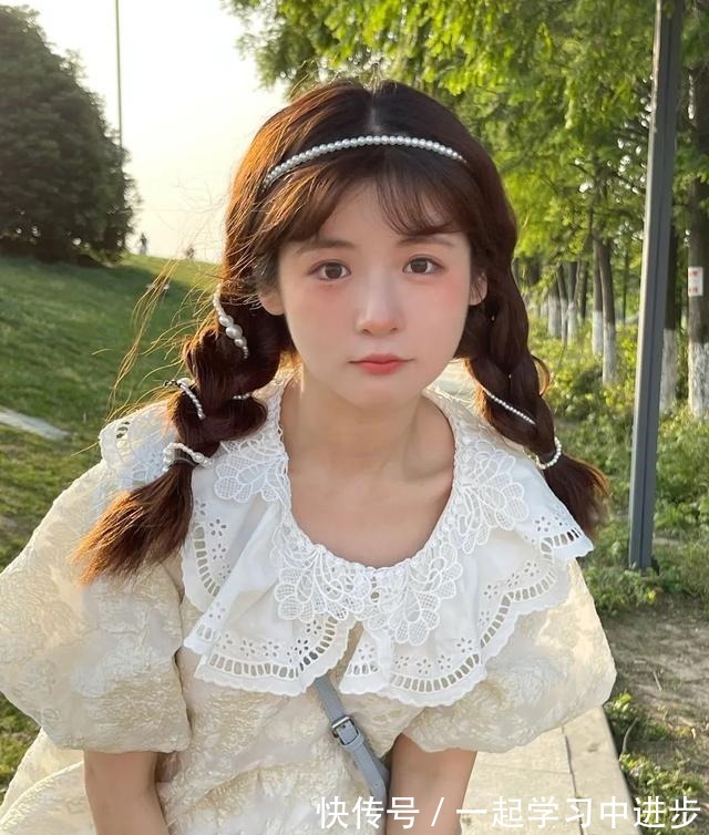 彭璐 别再披头散发了!小个子吸晴显高的几款发型,太美了!