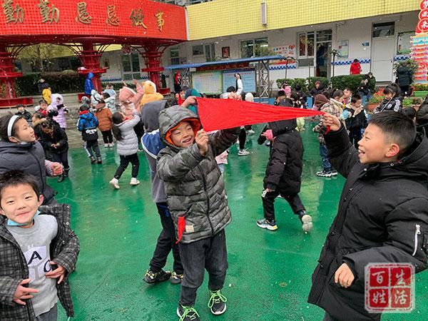 风雨送春归，飞雪迎春到