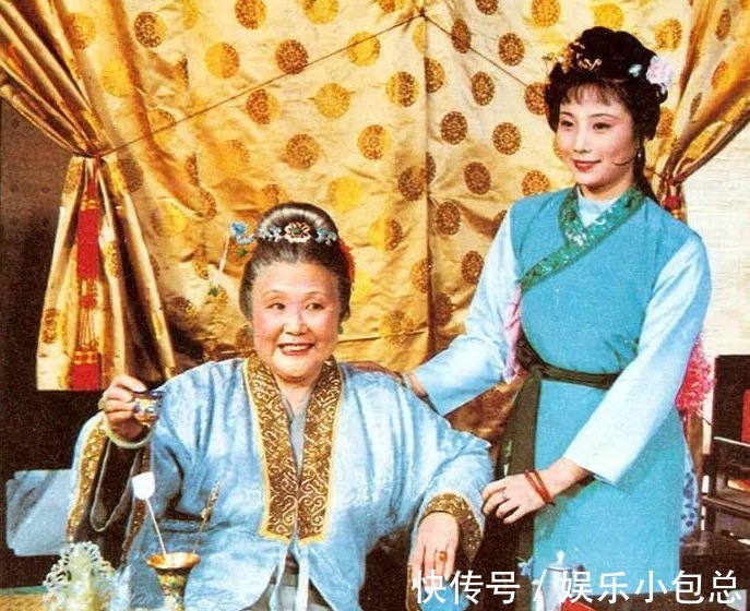 张道士&薛宝钗的红麝串另有玄机,其中隐藏着,荣国府和薛姨妈的宅斗过招