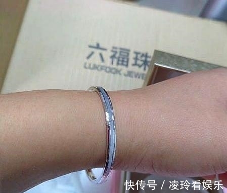 周大福 周大福,周生生,六福,三家的铂金贵妃镯,谁的质量更好