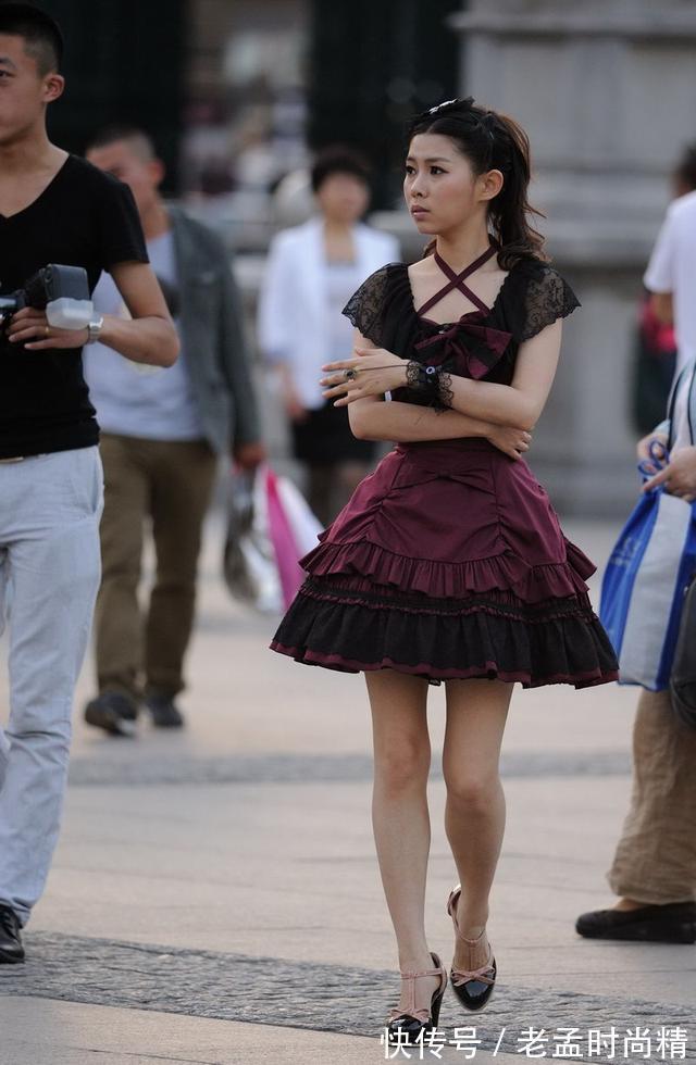 优雅|轻熟显年轻的一款优雅穿搭示范,走在街上美得让人羡慕