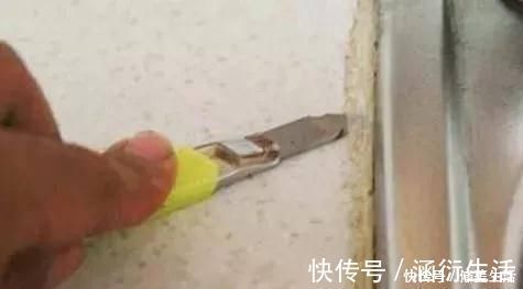 霉斑|玻璃胶用久会“变黑”保洁阿姨的“小妙招”,立马洁净还杀菌