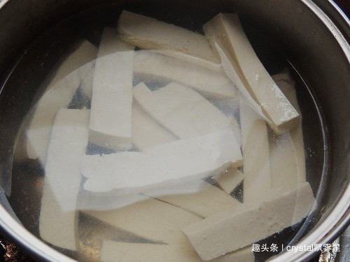 豆腐别再老一套了,教你创意新吃法,外脆里嫩,一盘不够吃