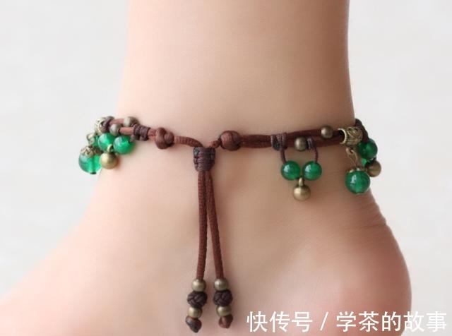 脚链 又到了露脚踝的季节,你确定不戴上一款脚链去炸炸街吗!