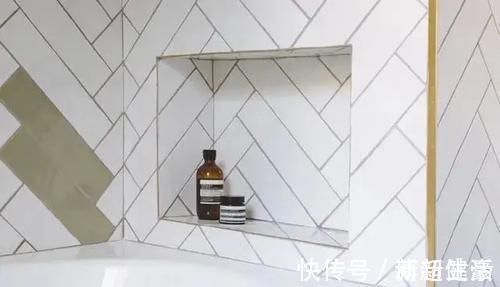 墙面处|窗边这样设计,一边悬空书桌做书房,另一边卡座做休闲区,省30平