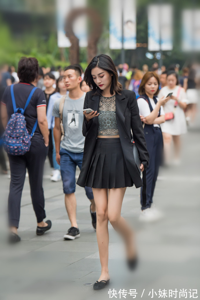 穿衣|成都街拍,几套小清新穿衣搭配,小仙女们最爱哪一套呢?