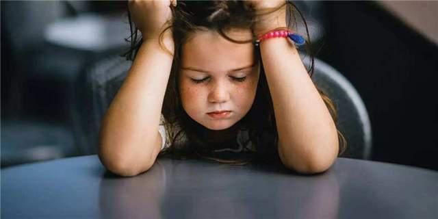 父母|把孩子养成自己“仇人”,多半是这3种父母,你给孩子的爱正确吗