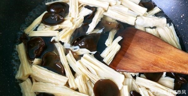 它是“肠道清道夫”,春天遇到别手软,常吃排毒养颜气色好