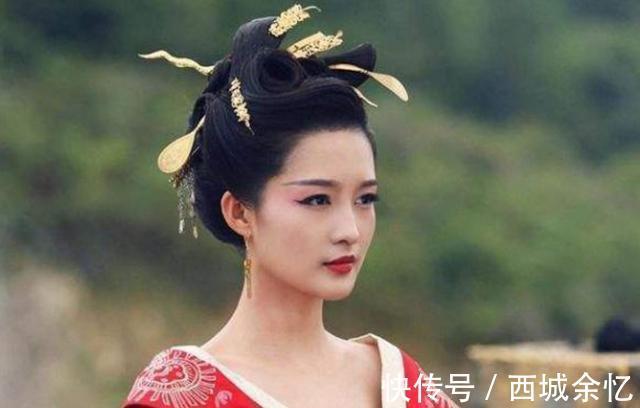 新婚夜@聊斋:书生梦中娶了公主,新婚夜妖怪来袭,提示蜜蜂也有姓氏?