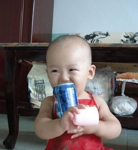 男童|儿科医生我从不给孩子买这3种饮料,长不高不说,还会腐蚀骨头