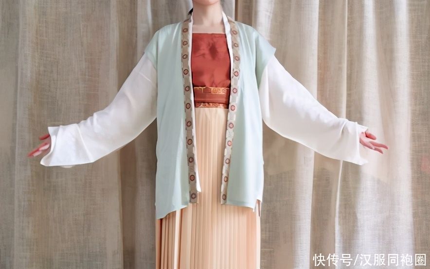 用有限汉服解锁无限可能！轻盈又显瘦的宋制汉服，你还可以这样穿