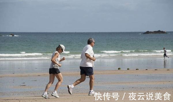 脑中风|医生忠告不想被中风缠上,晚上坚持“2多3不要”,中风远离你