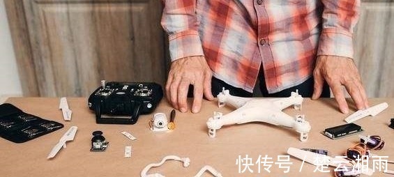 行为|孩子常有这几个行为,看似很奇怪,实际上是大脑活跃的表现!