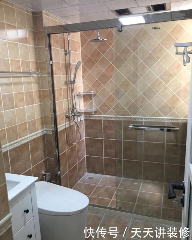 四条腿|晒晒保洁完的新房，全屋差个电视就齐了，邻居居然给电视墙打60分