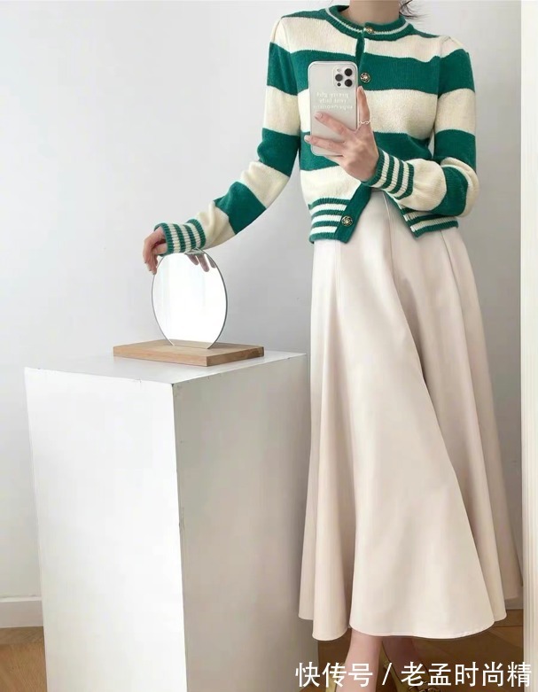 白色裙|百褶裙,好看又好搭,教你解锁花样穿法