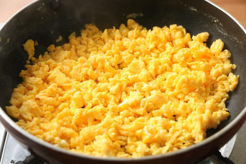 五香粉|韭菜不做韭菜盒子,试试这样做,金黄酥脆,满满的馅料,太过瘾了