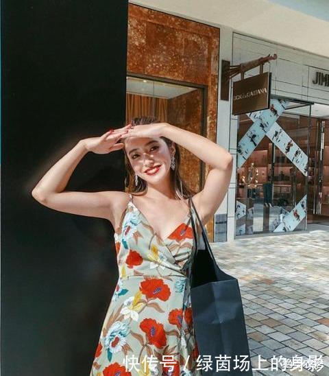 五官最美、长相惊艳,日本模特的“大气熟龄风”穿搭,太让人喜欢