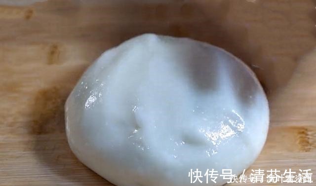 糯米粉别再做小饼了，教你新吃法，香甜软糯，大人孩子都爱吃