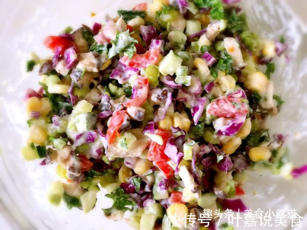 教你在家做焗烤甜椒盅,不仅美味而且卖相极佳,吃了还想再吃一个!