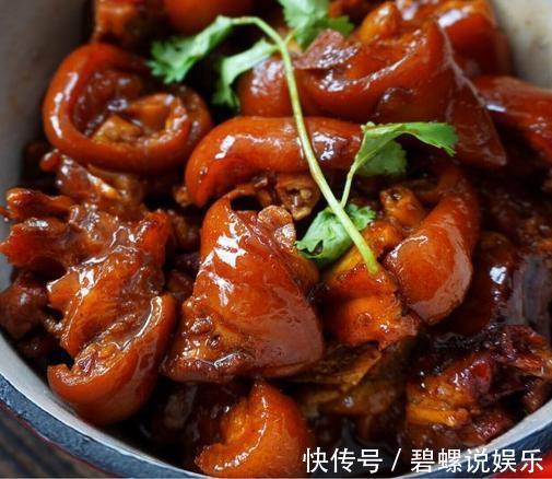 三汁焖锅鸡,味道真是绝了,堪称米饭杀手!简单还美味