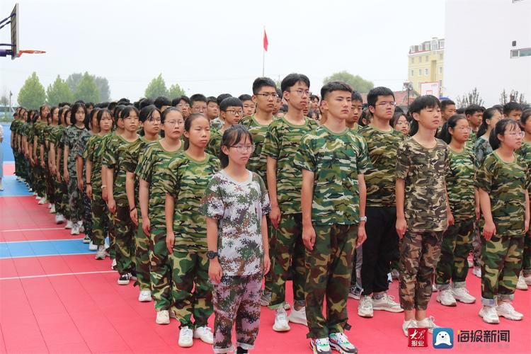 平度高级实验中学|山东师范大学平度高级实验中学举行2021级新生军训会操暨表彰大会