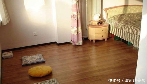 发霉|真是头疼！卧室新铺的木地板半年就霉了，后悔没知道这些技巧