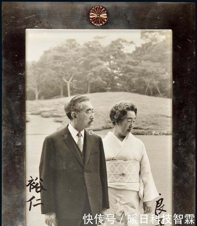 正义|日本裕仁天皇逝世，邀请中国参加葬礼，中国提出了一个非常正义的条件！