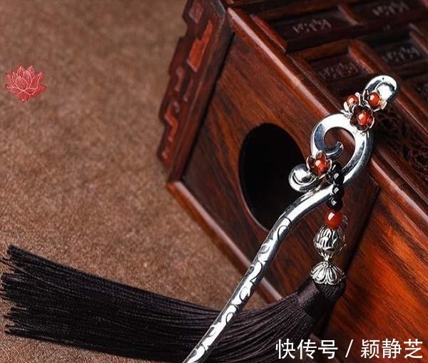 马尾|女人再穷, 也别老披头散发! 最近流行“低马尾”, 走哪都是焦点