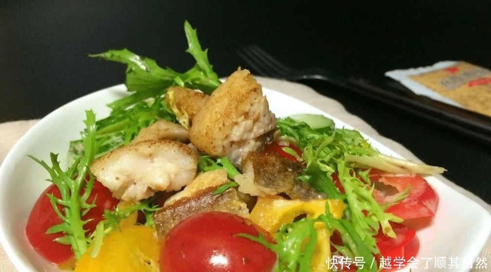 大虾沙拉子造型美观,味道香鲜,特别适合小孩食用