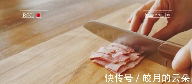 搭配|开启剩饭新模式，不炒、不煮、不蒸，搭配1个鸡蛋，出锅秒光盘！
