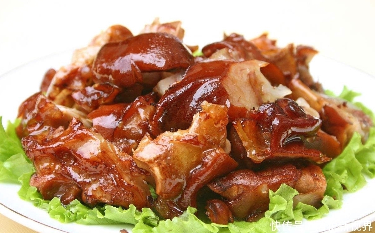 可口|红烧猪蹄时,记得加点它,猪蹄更容易炖烂,软糯可口更入味